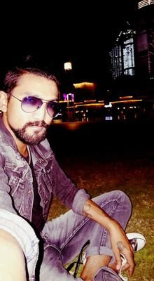 A simple guy who love to travel make new friend explore the world kind humbel loving caring enjoy helping other & Love to play guitar. Peace✌✌