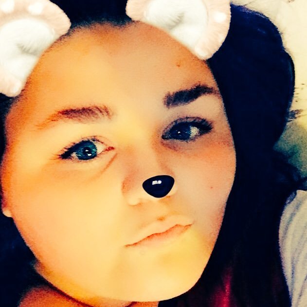 Lisa_932's profile picture. I am me. I'll never be prefect so no point trying. my friends and family are most important to me