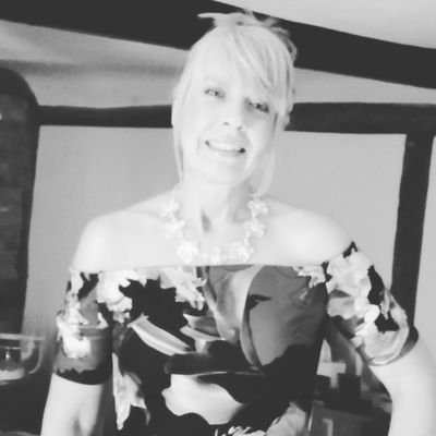 Supporter Data Executive, Unicef UK. Fascinated by our weather. Level one BSL qualified. EWS Volunteer. 🐎 lover. Mum to young Arb
All views here are my own