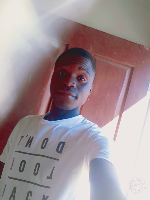 MoonHerix's profile picture. 