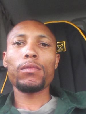 nota_russell's profile picture. Down to earth