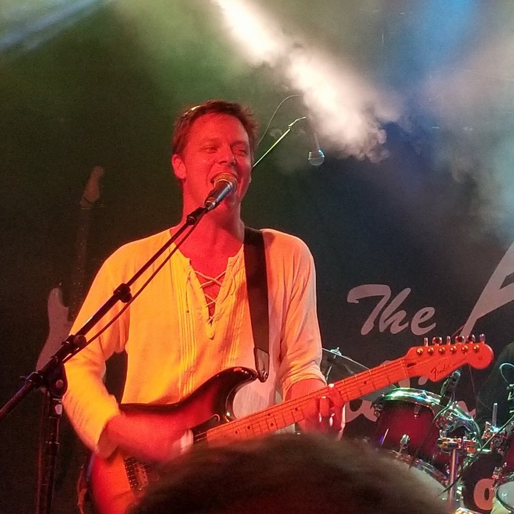 Barts_Brother's profile picture. Tommy Gielingh's | Bart's Brother official Twitter Page. 
Recording artist / Traveler / Entrepreneur. 
Blessed is I for walking this earth with you. ✌️