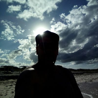 tinorocker's profile picture. Así no'mas...