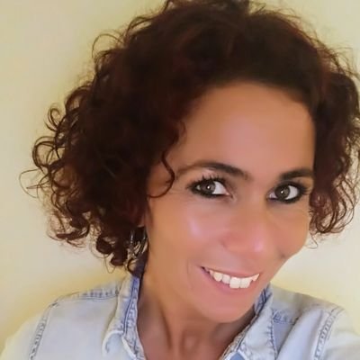 Esmaahasnaoui's profile picture. 