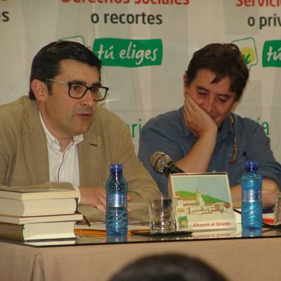 Profesor de Lengua y Literatura.