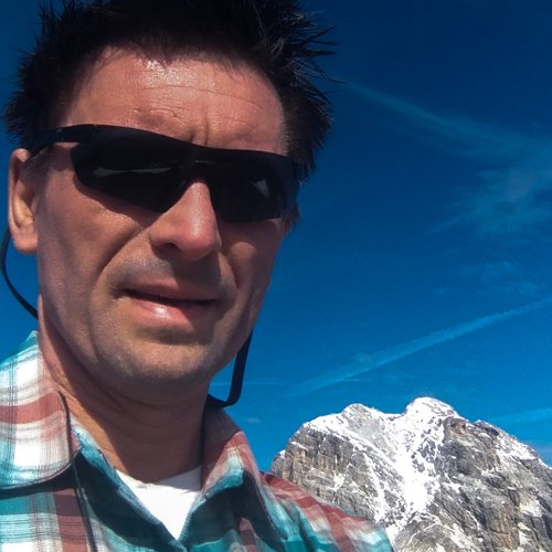 thophode's profile picture. 