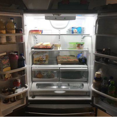 ndstudiosFRIDGE's profile picture. 🌬2-year-old, single, silver cis fridge. 🧀🍕🥗🥡🥒 5 separate campus departments (and their perishable goods) gathered to form ND Studios...and me!❄️