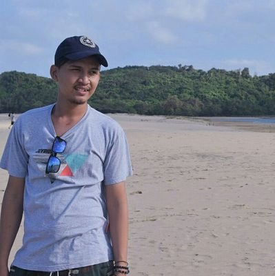 Ar__014's profile picture. skip