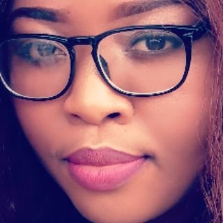 tayEKhakane's profile picture. Do people even read this part?