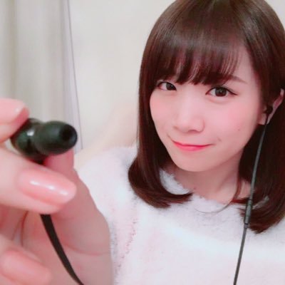 乃木坂ファンどんどんフォローよろしく！ フォローしてくれた人にーズッキュン！❤フォロバ 【乃木坂46】秋元真夏/生駒里奈/岩本蓮加/ team のぼり坂 乃木坂レコード大賞おめでとう！フォロワー820キープ