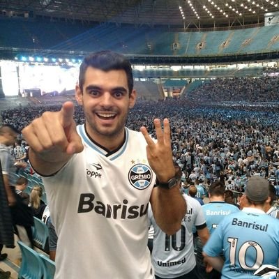 Formado em Educação Física, gremista, enamorado e acima de tudo feliz!
https://t.co/N9HR9LzroA