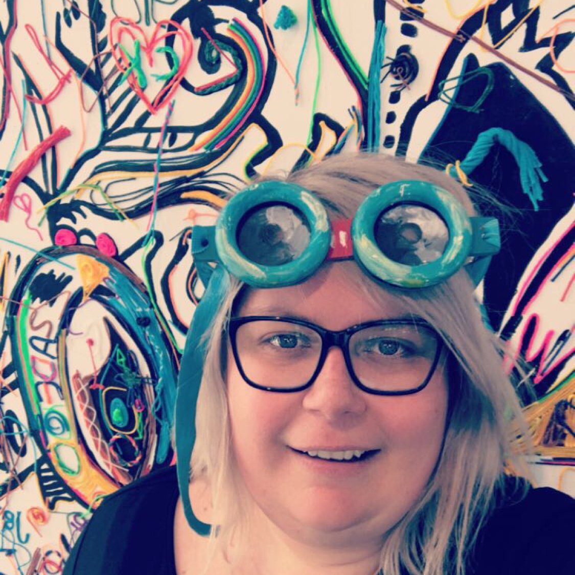 lwoodsChi's profile picture. These hoes ain't Laura