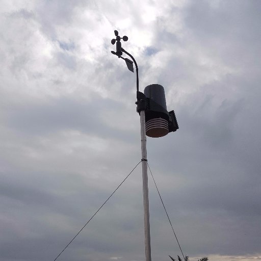 Información meteorológica. Estación meteorológica Oregon WRM300 ubicada en la huerta de Lorca.