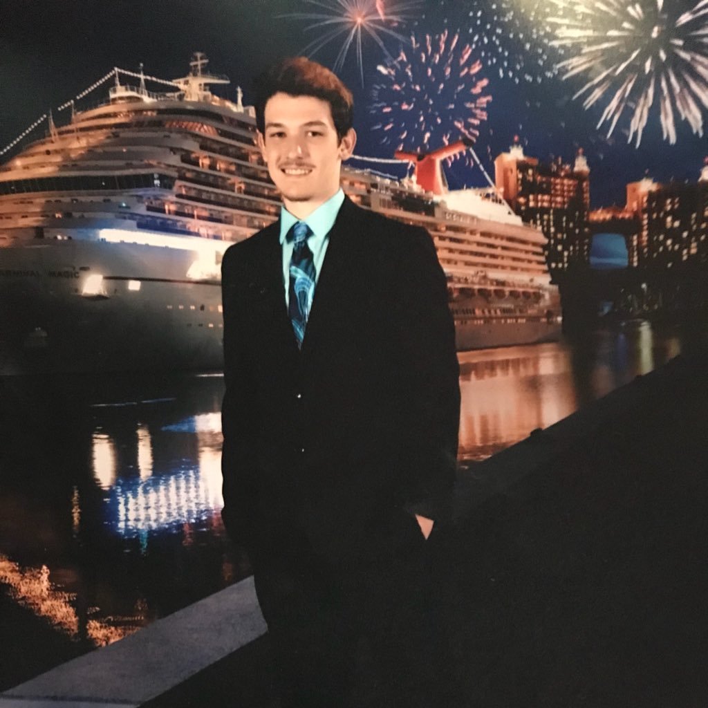 Just a regular gamer with big dreams!