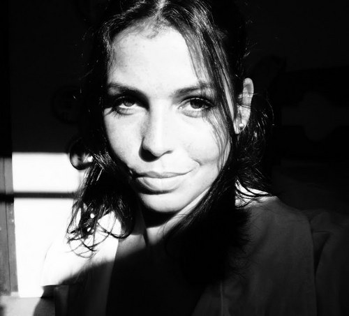 Nathitic's profile picture. Nem tão complicada demais e nem tão simples assim!!!