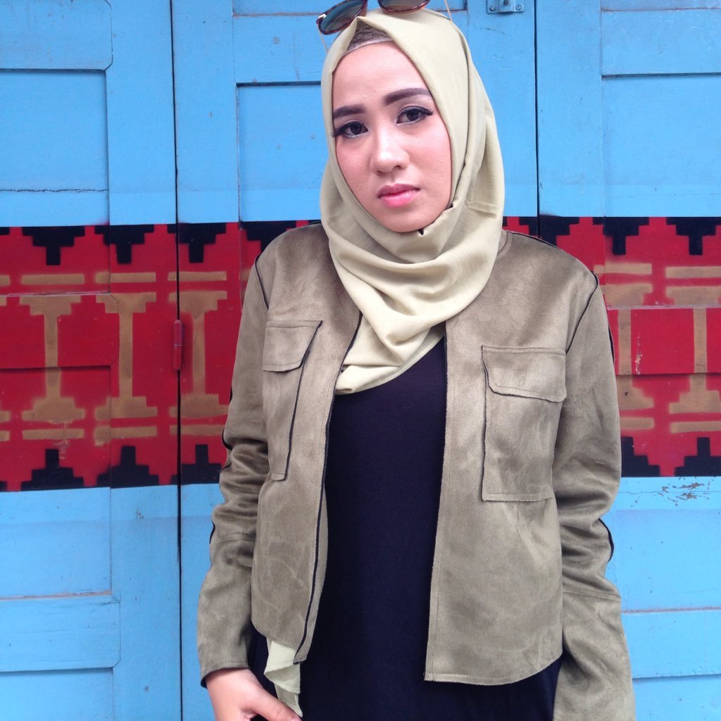 dewzakia's profile picture. Kenalan aja dulu, kenal. Siapa tau sayang..