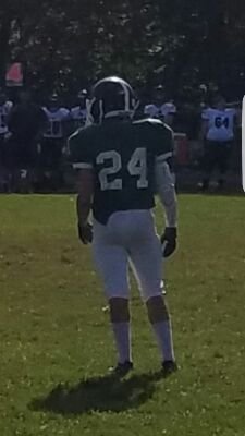 freshman| class of 2021| bhs| sc: theBrazilian_ns| football player| single soooooooo HMU🗣👀😂