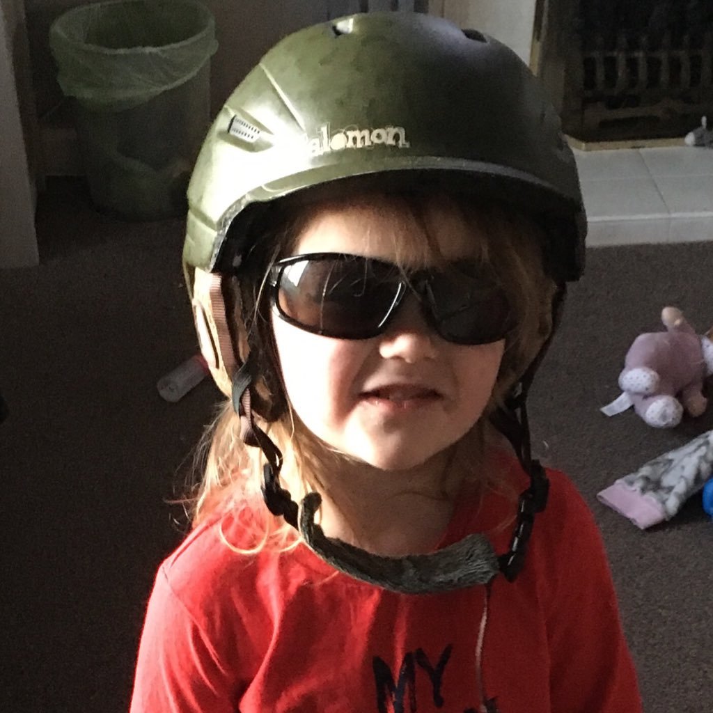 richardhudsonuk's profile picture. 