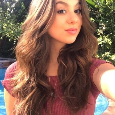 NickALive!: Kira Kosarin Opens Up About Working on 'The Thundermans