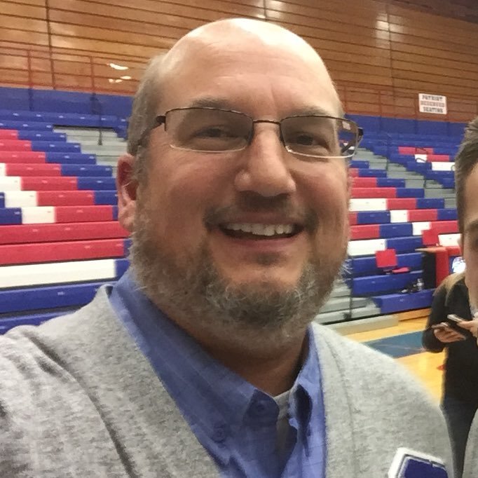 Jesus Follower, Lead Worshipper @ Lifespring Church, Coach 🏈 , 🤼♂️ , Track, Actor, Teacher 7th Grade Geography, Husband to Hollie, Dad of Madison & Braeden