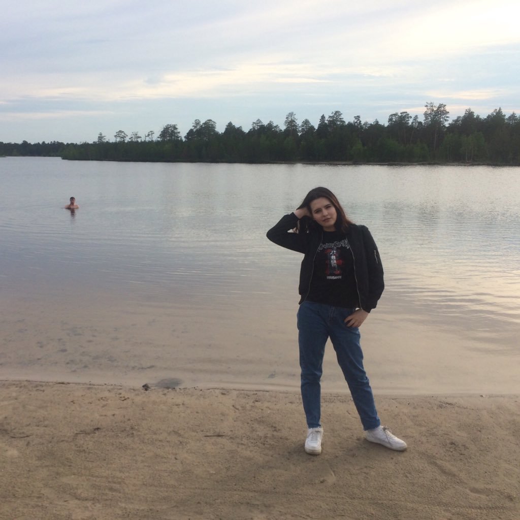 true_monday's profile picture. 