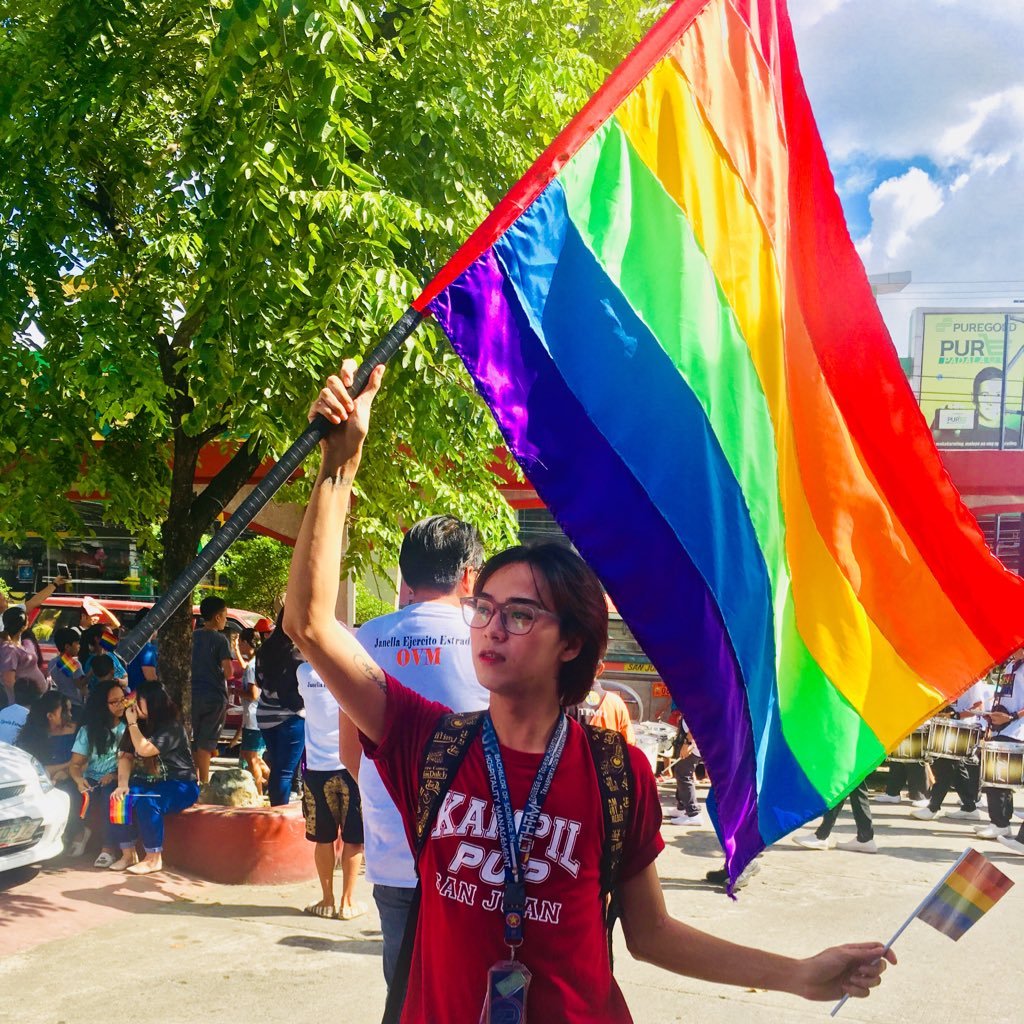 thisISjhayem's profile picture. Volleyball enthusiast | frustrated singer | creative imaginer | secret writer | Makinis mula Singit hanggang Anit. charaught |