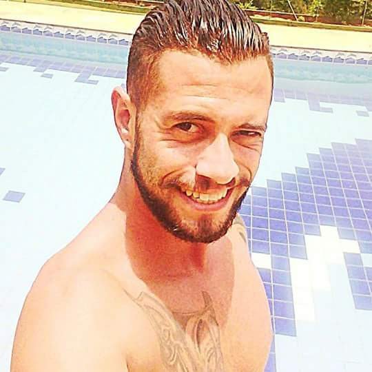 CabreraRenan01's profile picture. 💖 JuJuba
💙 Benito 
👮🏻‍♂️ Força e Honra
🥋 BJJ