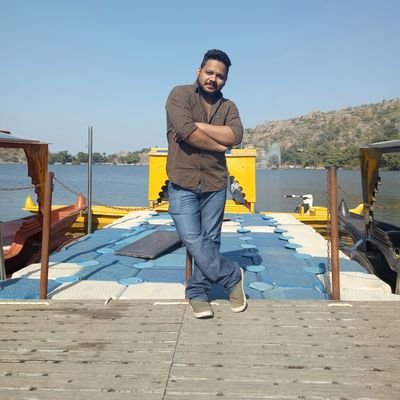 bhavu0's profile picture. 