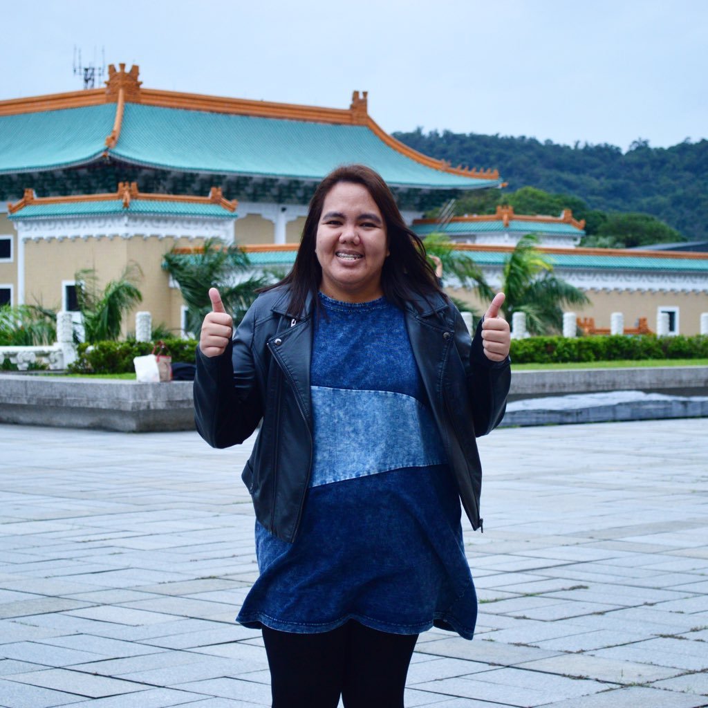 keiemveepee's profile picture. music enthusiast. risk taker. hopeful dreamer. full-blown optimist. i am a work-in-process.