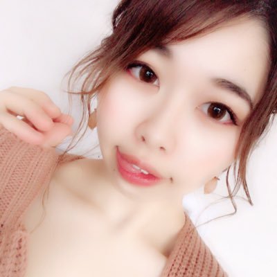 22さい/元 介護士/毎日を楽しく👀💕/コスメ・旅行❤️/ズボラな私がスマホ1台📱で生活できてます✨気になる方は DM or LINE➡️【@lvl6892n】