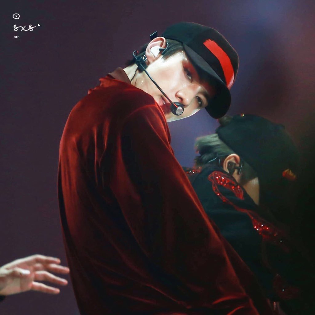 มีหลัวคือเซฮุน มีเรือเป็นชานแบค มีใจเป็นEXO-L 😍🤘🏻