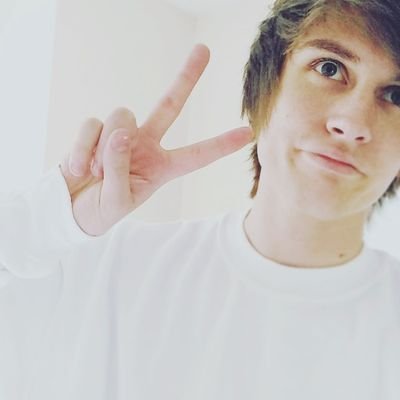 ddelatousche's profile picture. Cheese fondue and chill? Oh. You're vegan.