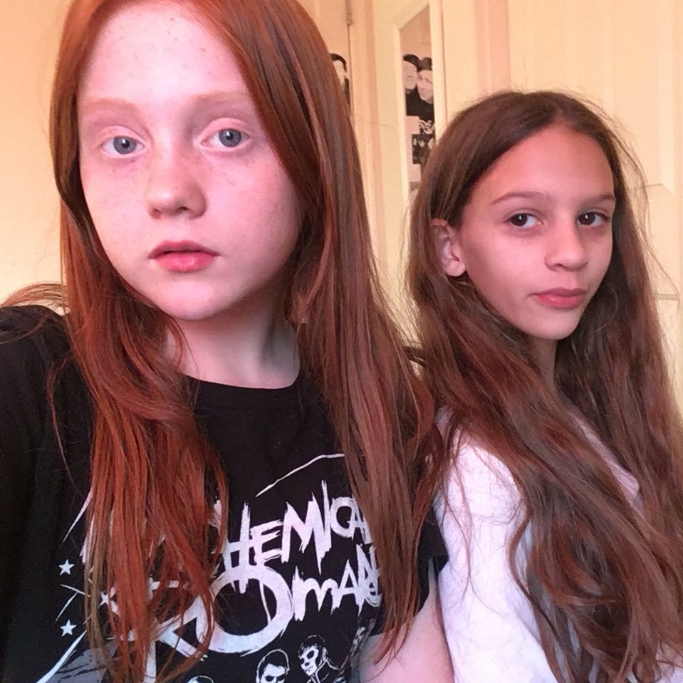 sistercode101's profile picture. Sisters💞Live stream queens😘join the #chickenlegsfam