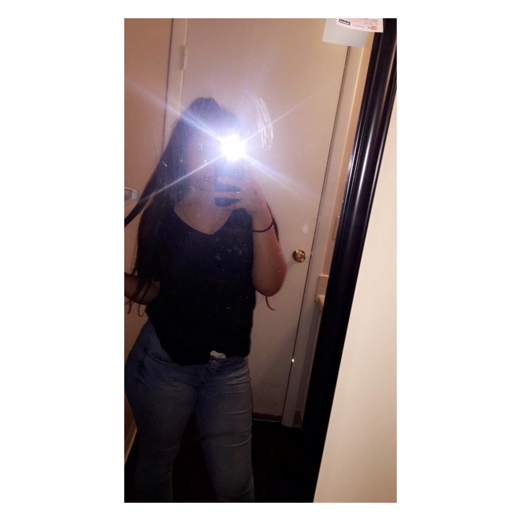 alyalbrado's profile picture. 👑