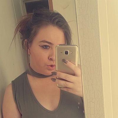 AbbieLo18706033's profile picture. 