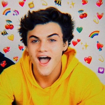 💛✌🏼🍓🐝🌈 who’s lane? never heard of her