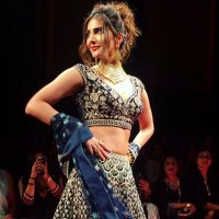Vaani Kapoor (@vaanikapoor_fc) 's Twitter Profile