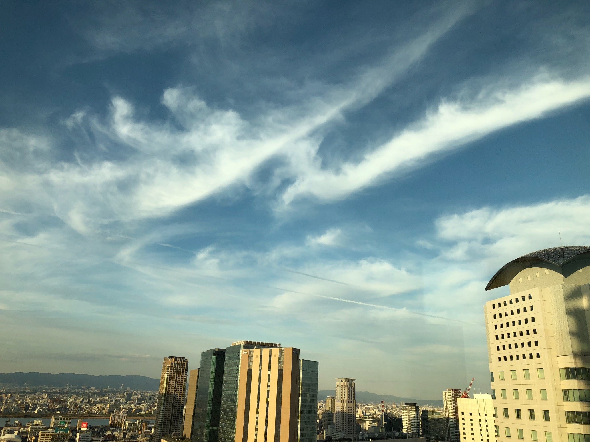 イマソラと名言集です(^^)/毎日のモチベーションアップに✈️一緒に世界への旅を楽しみましょ〜🌏共通点があればフォローお願いします🚁#旅 #イマソラ#名言#モチベーション