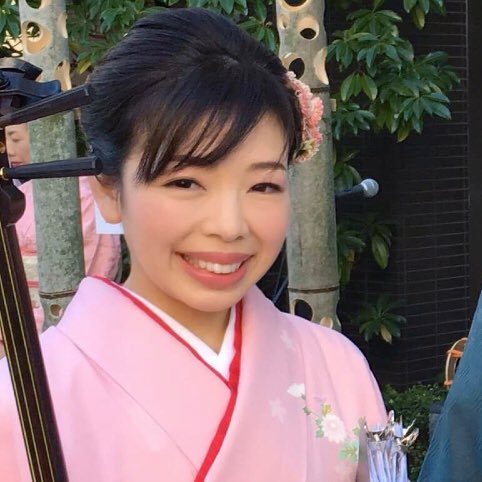 🌸KOTO(traditional Japanese instrument) player in Tokyo Japan🇯🇵 日本の伝統楽器 お箏(琴)、三味線、日本胡弓演奏家🌸朋子お琴教室・三味線教室・胡弓教室（文京区、東大和市）🌸OKOTOのTOMOKO🌸