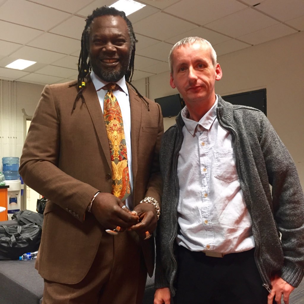 lee00uk's profile picture. Pick Instructor at #Amazon #Man3 #deliveringsmiles