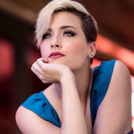 Actriz venezolana. Lic. Comunicación Social. TELEMUNDO