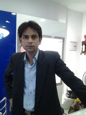 zafar4321's profile picture. जिसके आंगन में अमीरी का शजर लगता है, 
उसका हर ऐब ज़माने को हुनर लगता है