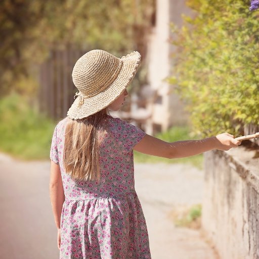 ChristinHerz3's profile picture. Ich bin Christ, ich mag Fotografie und höre Musik, singe，Design und so weiter.