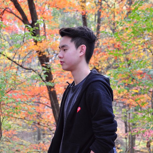 erichiq's profile picture. 😬