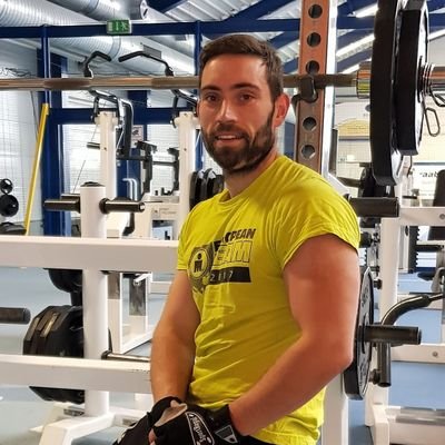 Fitness, Gewichtsverlust, Kaftsport, Ernährung oder persönliche Entwicklung sind deine Themen? Dann ist mein Tweet genau der richtige für dich 😊👍