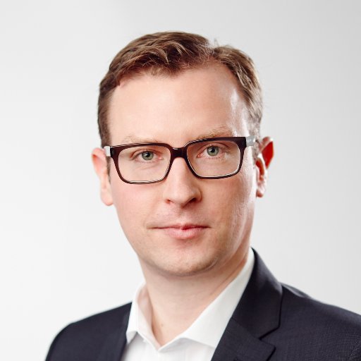 #biochemist by training, ex @McKinsey. ex @classmarketsHQ, ex @PalantirTech. #Rb + #Py. Personal comments here.