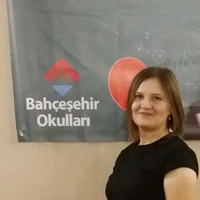 Kayseri Bahçeşehir Koleji'nde Türkçe Öğretmeni/ Yaratıcı Yazarlık Atölyesi/
Microsoft Certified Educator/
Bahçeşehir Üniversitesi Dijital Pedagoji