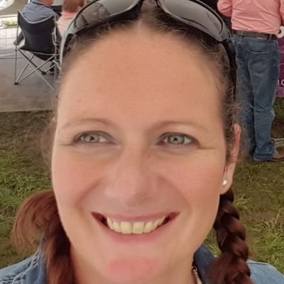 debsfox2210's profile picture. 