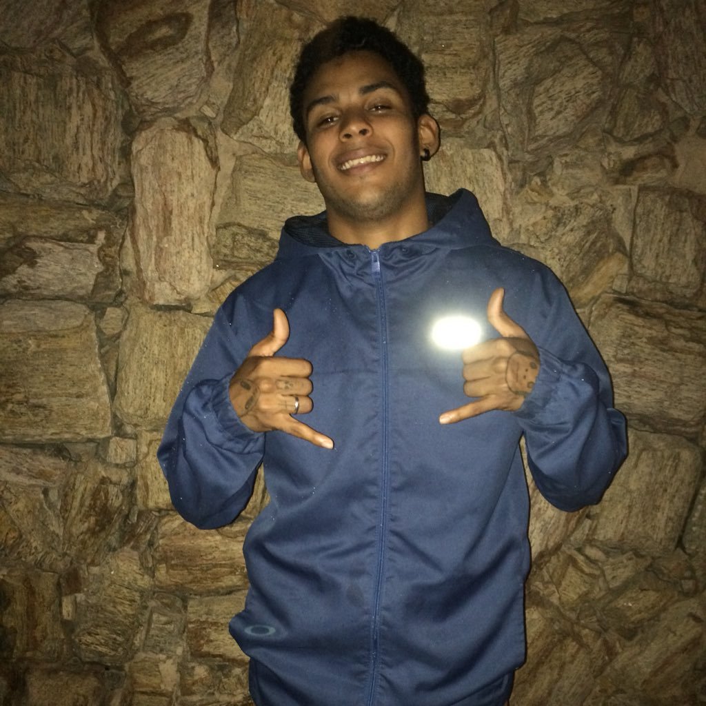 BrownAzevedo19's profile picture. snap: ygor_almei 👻