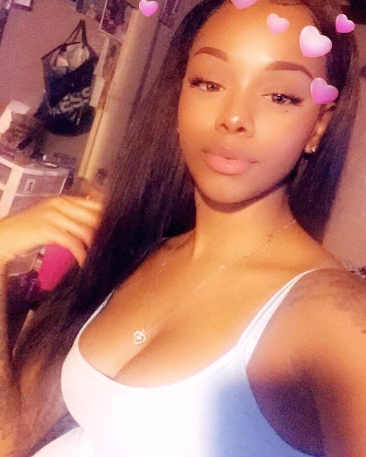 B__yourss's profile picture. B 〽️aylan 〽️alia 💕 snapchat:B__yourss